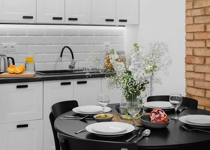 Oomph Warsaw Central 2 Bedroom Apartment